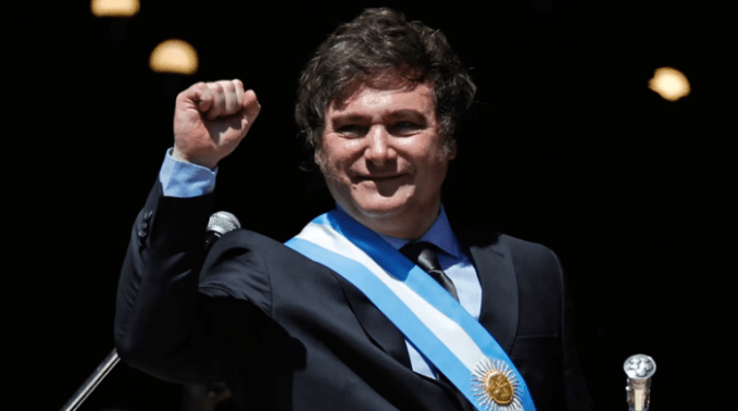 Milei comenzó su campaña con una gira nacional que empieza en Tierra del&nbsp;Fuego