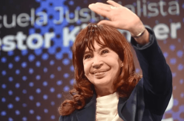 Los Kirchner resisten entregar hoteles y terrenos a la Justicia por la causa&nbsp;vialidad